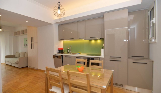 Acropolis area 2 bedroom 2 min from metro Syngrou