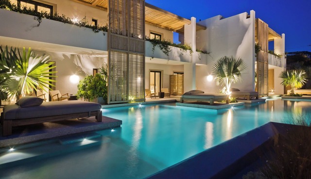 ALMI LUXURY ROOMS