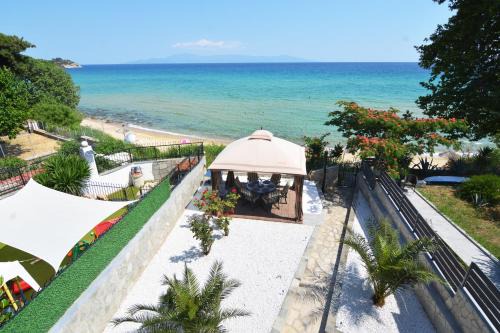 ANTONIO's BEACH HOUSE