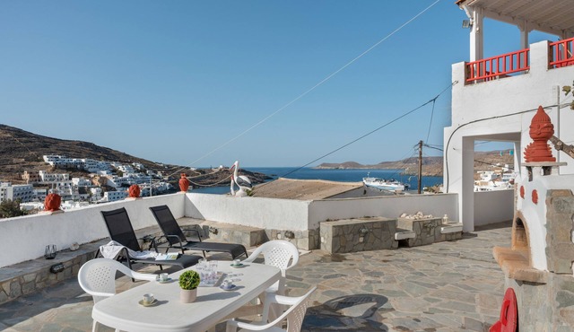 Apartment 'Villa Christina Kythnos' with Sea View, Wi-Fi and Air Conditioning