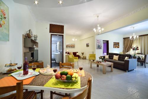 Aristea's Apartment 1st Floor