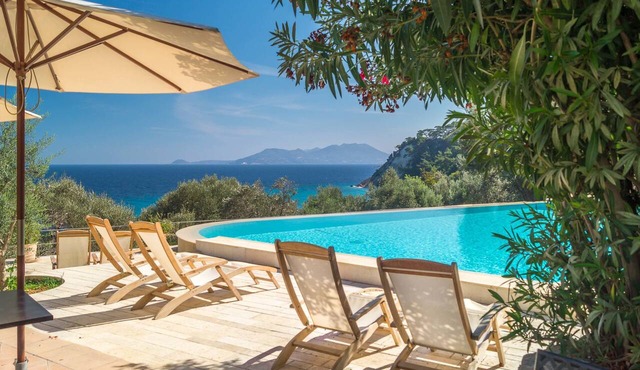 Armonia Bay Hotel