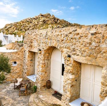 Artemis Cottage Authentic Mykonian Stone House near Super Paradise