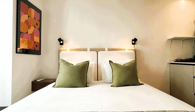 Atlântico Stays Portugal - Central Cardal Studio 1 | 2 Guests