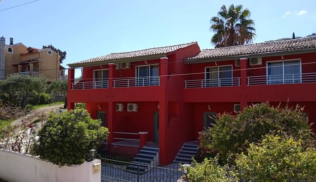 Basic studio with sea view