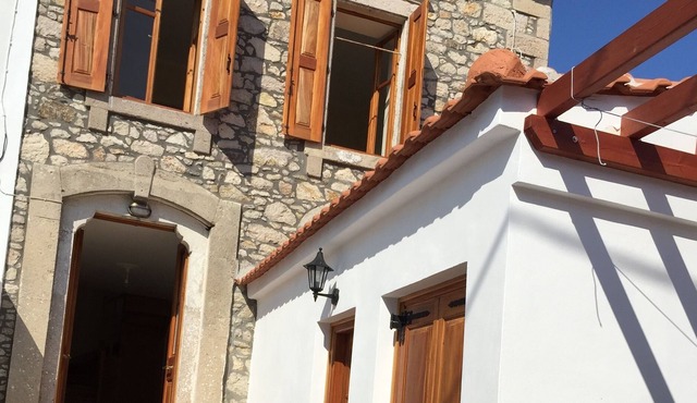 Beautiful traditional stone town house, close to beaches & hot springs