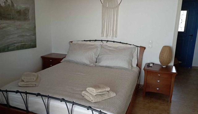 BH932 - C - Villa Kithnos