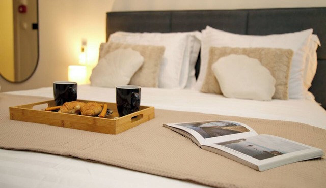 Bliss apartment - central Piraeus, 2min from Metro, Theater View
