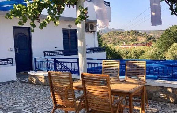 Blue House Lardos