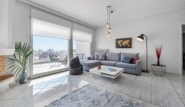 Bright 3bdr Apt with Roofgarden, Jacuzzi