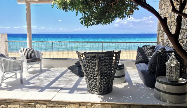 BYBLOS MARE - The Luxury Beachfront Villa in Greece.