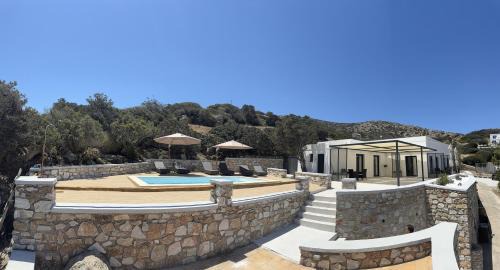 Caldera Suites "Φάρος"