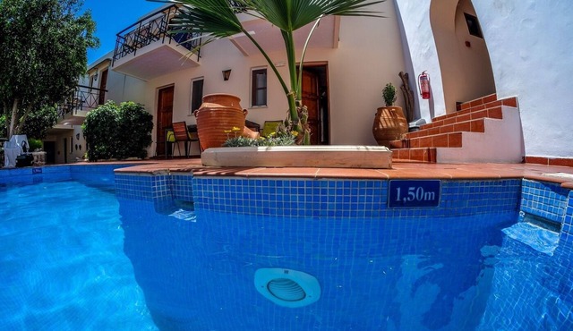 Calergi 15: Boutique Resort 1BDR/1LVR Apt- Pool/Rooftop/Nature/Sunset/Rethymno