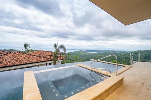 Casa Encanta del Pacifico Oceanview Pool Estate