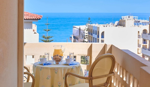 Central Sea View Apartment, ideal for families