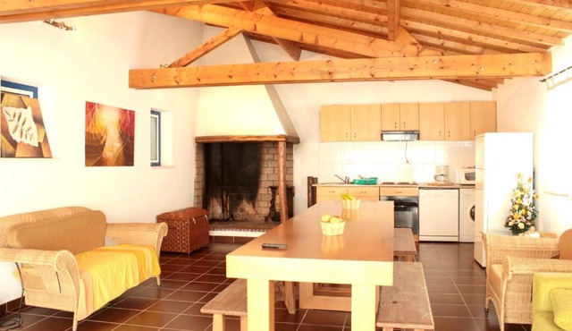 Charming House in Burinhosa, Pataias with Shared Pool