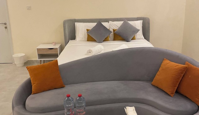 Charming Studio apartment 5 min to ADNEC
