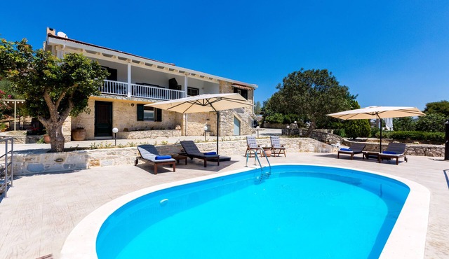 Charming Villa above Rethymno Family Friendly