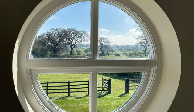 Cheshire - Countryside peaceful retreat. Surrounded with nature and wildlife.