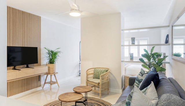 Chic Sea Point Retreat|Walk to the Promenade&Cafés