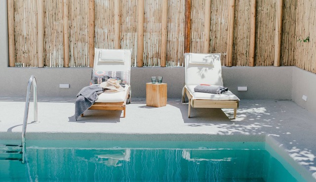 Condo with private pool - 5 minutes from the beach