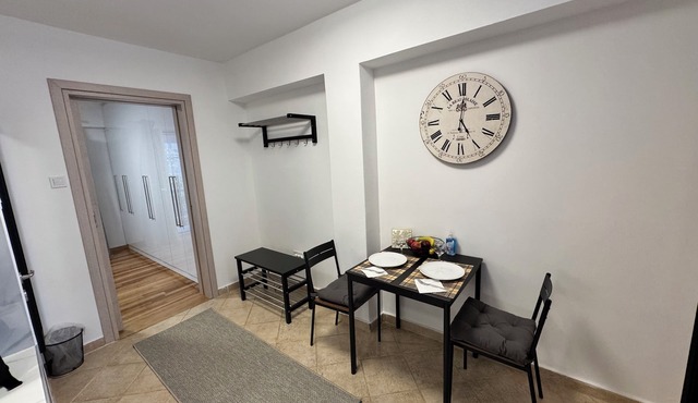 Cozy apartment in lovely Glyfáda with WiFi, AC