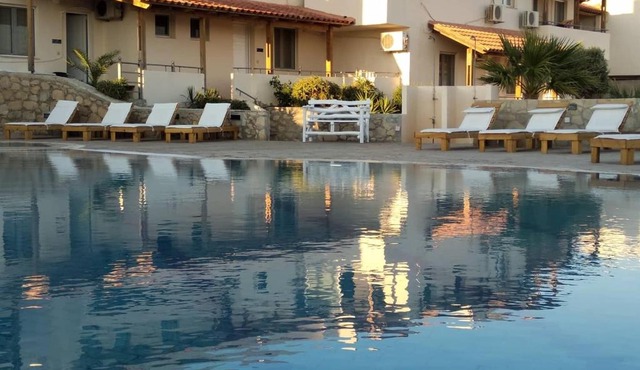 Creta Suites