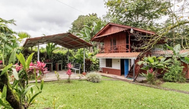 Delightful Couples Vacation Cabin 5 minutes to La Fortuna
