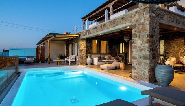 Deluxe Apartment with Kitchenette and Shared Outdoor Pool