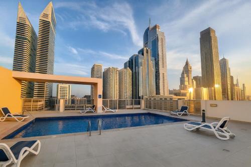 Deluxe Apartments Near WTC and Sheikh Zayed