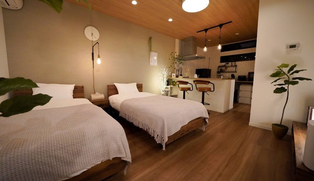 Double bed room 12 people - Garage House Hotel ISHIUCHI BASE 01/Hiroshima Hiroshima