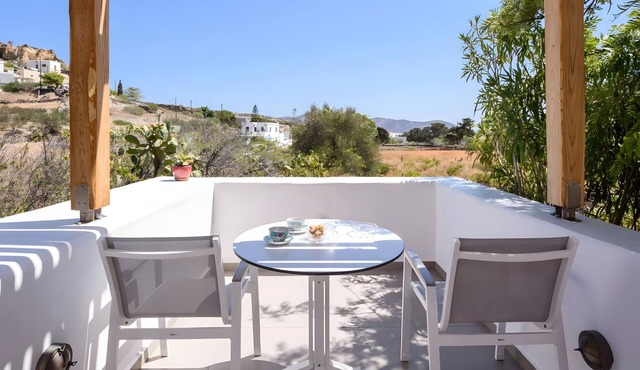 Echinousa Kimolos Apartment no6 with Mountain View, Wi-Fi & Air Conditioning