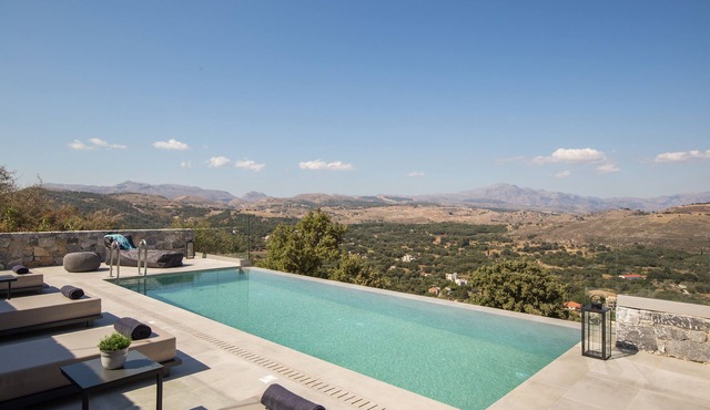 Eforasis Villa II, with Heated Spa Whirlpool