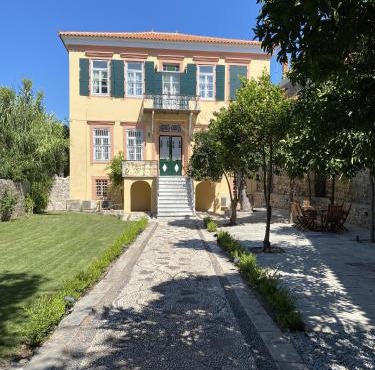 Eleana Residence