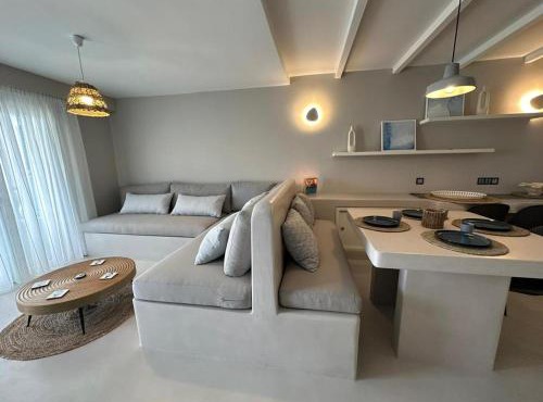Elements - Air & Water Apartment by Hostandros
