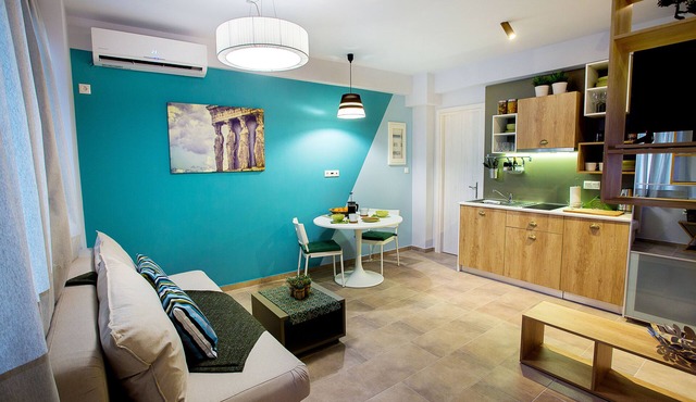 Emerald Suite