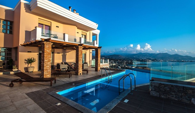 Endless View Villa - 4 bedroom villa - walking distance to the beach