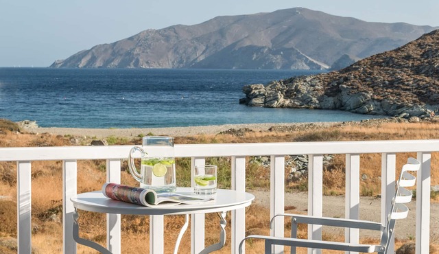 Eneos Kythnos Beach Villas
