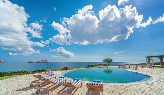 Exquisite Crete Villa | Villa Eirene | 5 Bedrooms | Panoramic Sea Views