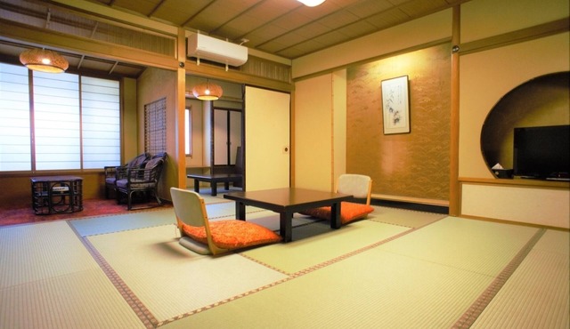 For 3 to 4 people only Genrokukan 12 tatami Suki/Kaga Ishikawa