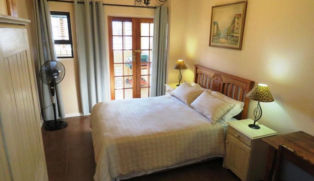 Gansbaai Central Accommodation Sleeps 2 adults
