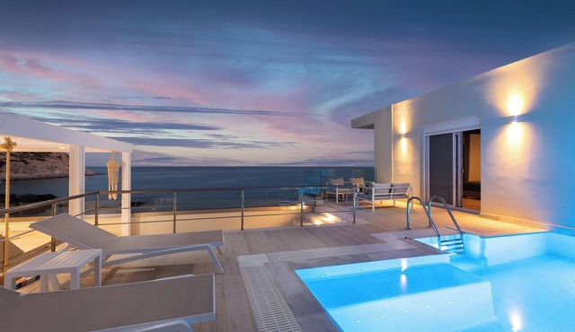 Hamilton Sea Front Villa