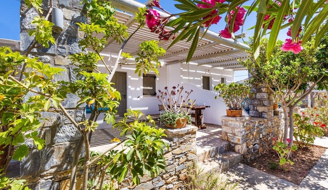 Harama Hotel Schinousa