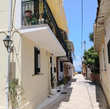 Hellenes house