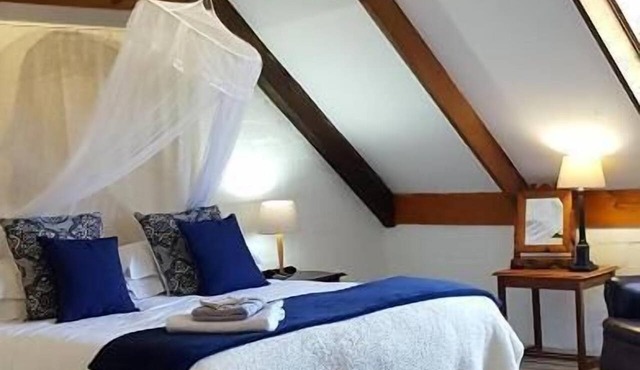 Hemel En Aarde Village Accommodation