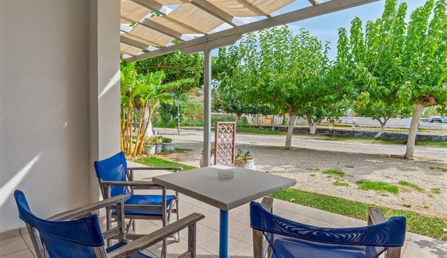 Holiday Home '9 Perasma Kypri Beach' with Private Terrace, Wi-Fi and Air Conditioning