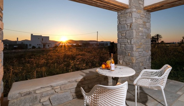 Holiday Home 'Lou Seaside and Sunset Studio' with Sea View, Private Terrace and Wi-Fi