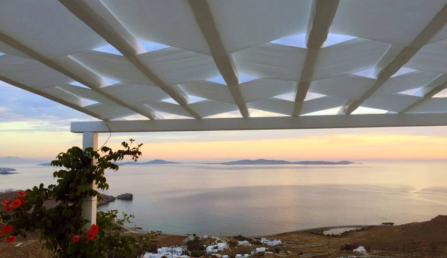 Houlakia's Paradise - Standing view and private pool