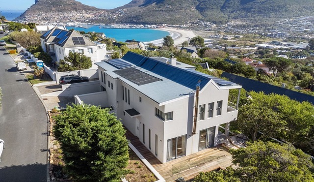 Hout Bay Villa - Three Bedroom House, Sleeps 8