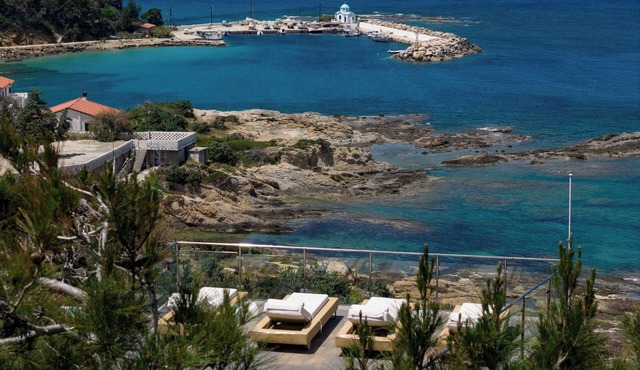 Icarus Luxury Beachfront Villa